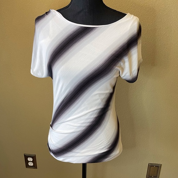 WHBM black and white striped short sleeve blouse Size Small - Picture 1 of 8